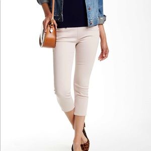 Like NEW! SPANX Signature Capri Jean